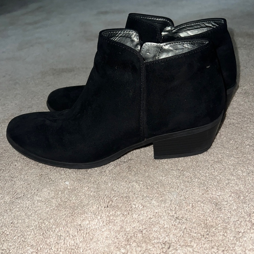Short black womens booties